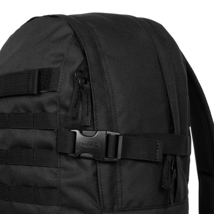 Eastpak vloeiende tact l cs mono zwart2 rugzakken J2ZH55