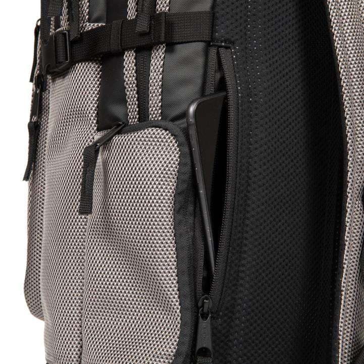 Eastpak tecum l cnnct lichtgrijs rugzakken J2ZH166