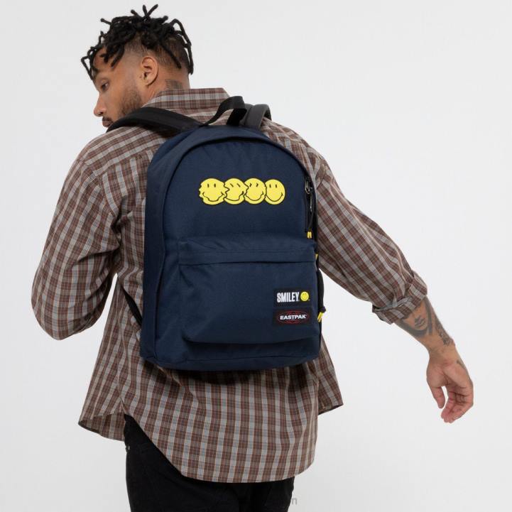 Eastpak niet op kantoor smiley patch mrt rugzakken J2ZH11