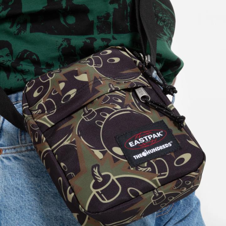 Eastpak degene honderden camouflage schoudertas J2ZH253