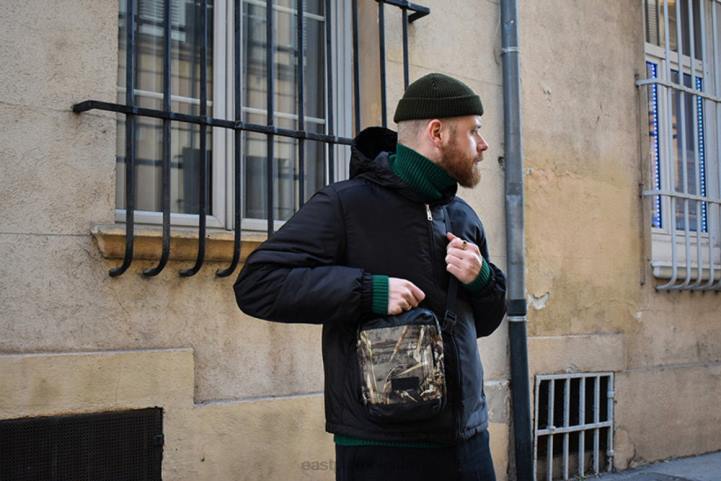 Eastpak degene maak verbinding met realtree-camouflage schoudertas J2ZH256